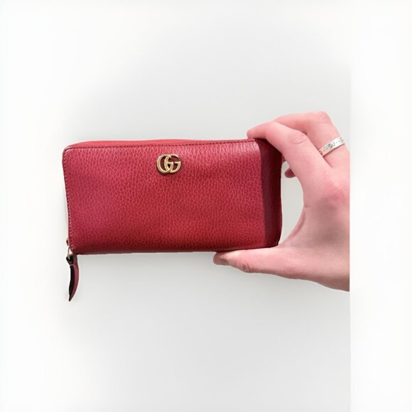 Gucci Red Leather Zip-Around Wallet with Gold Logo Gucci Marmont GG - Picture 11 of 11